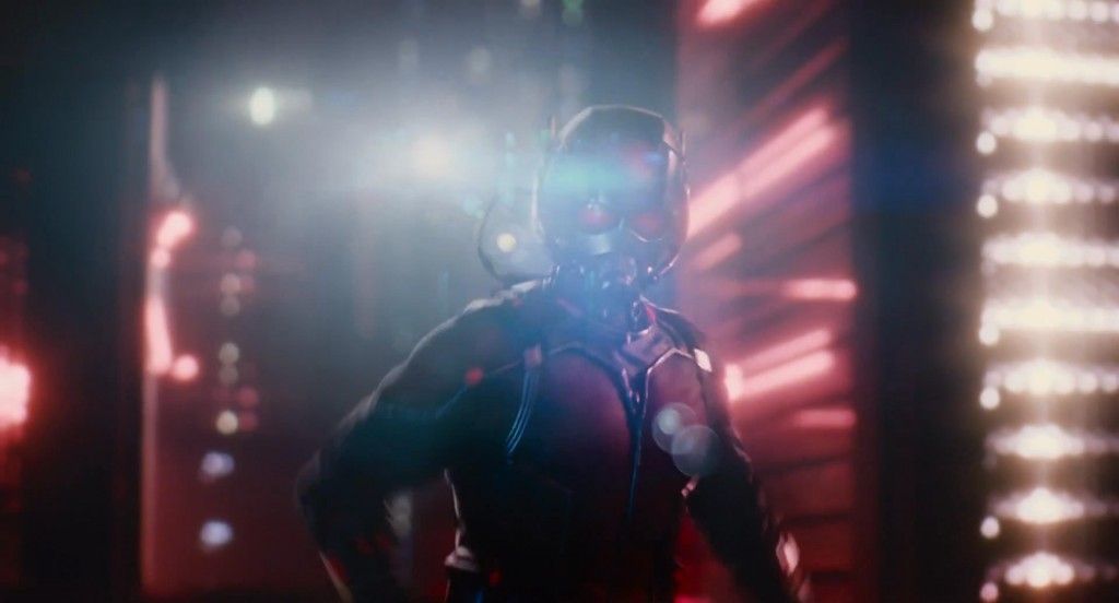 Ant-Man Trailer 1 Photo - Scott Lang (Paul Rudd) Approaches Flying Ant Close-up