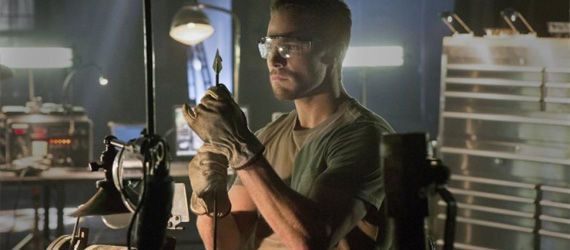 ‘Arrow’ Ratings Hit The Mark for CW; Stephen Amell Talks Production