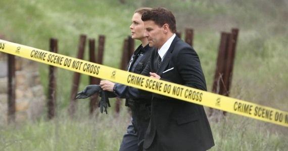 Bones season 8 episode 24 Booth Brennan crime scene