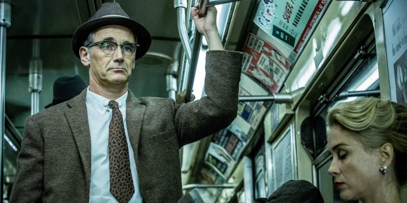  Mark Rylance in a subway in Bridge of Spies
