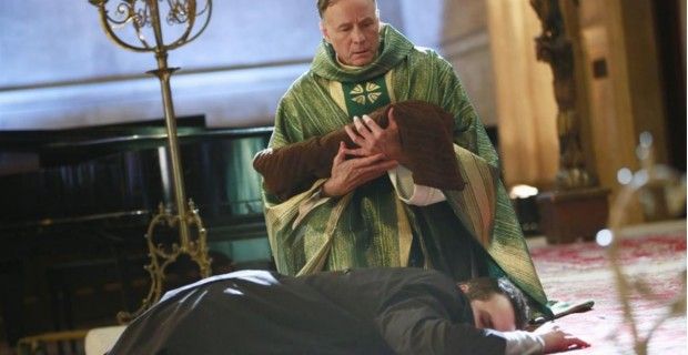 Castle Season 6 Episode 10 Priest Baby Top
