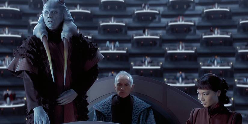 Star Wars: Chancellor Finis Valorum and Mas Amedda