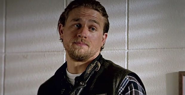 Charlie Hunnam in Sons of Anarchy Season 7 Episode 13