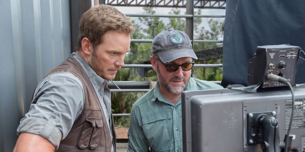 Chris Pratt and Colin Trevorrow on the 'Jurassic World' set