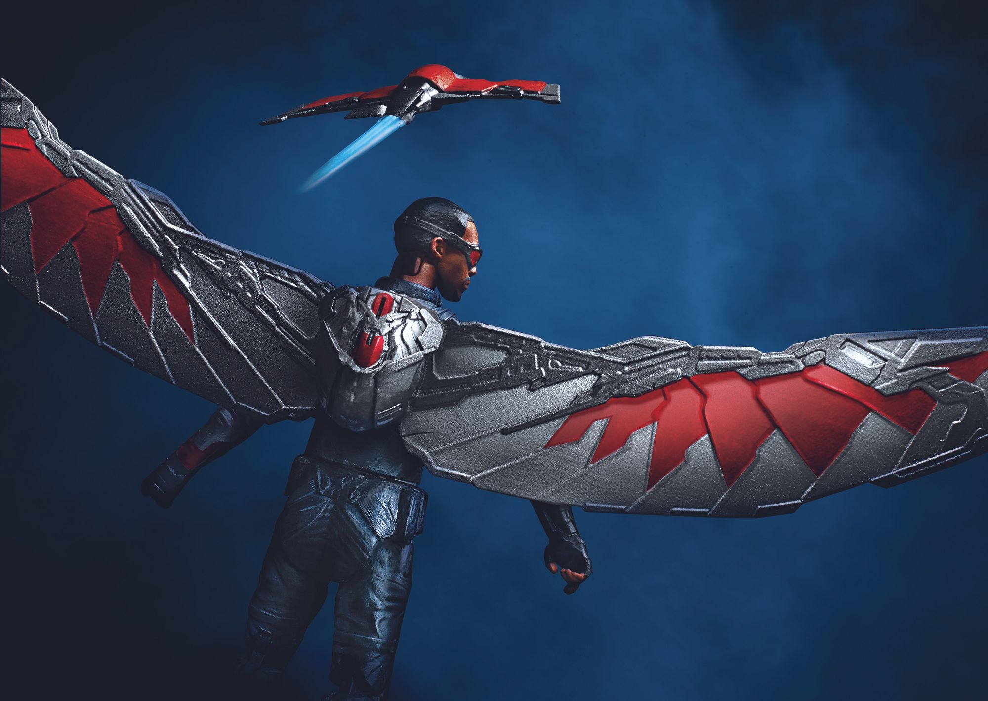 3.75-Inch FALCON MARVEL LEGENDS includes Flight Tech and Redwing HASBRO 