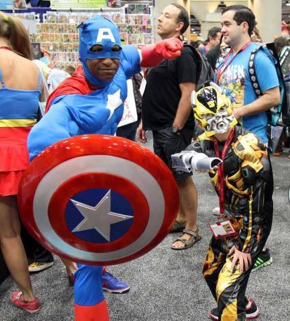 Comic Con 2014 Cosplay - Captain America, Bumblebee