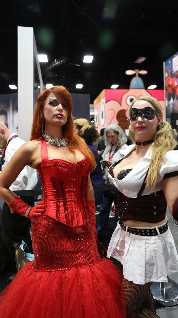 Comic Con 2014 Cosplay - Jessica Rabbit, Harley Quinn white suit