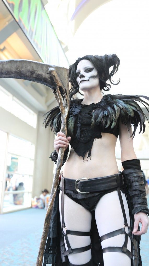 Comic Con 2014 Cosplay - Lady Death