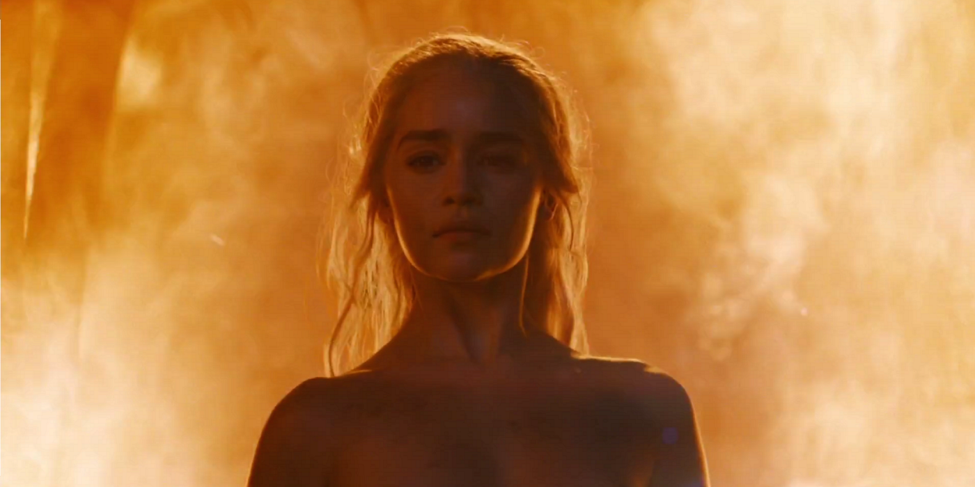 Daenerys Targaryen unburnt in Season 6 of Game of Thrones
