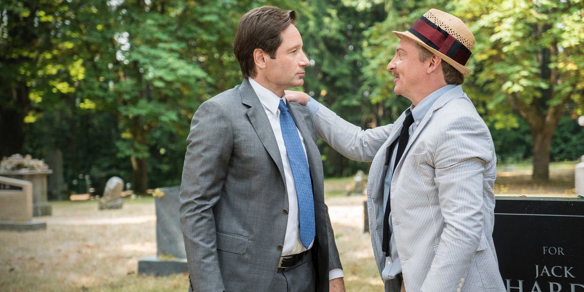 David Duchovny and Rhys Darby in The X-Files Season 10, Episode 3
