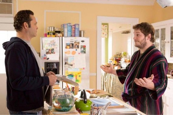 Delivery Man Official Still Photo - Chris Pratt and Vince Vaughn
