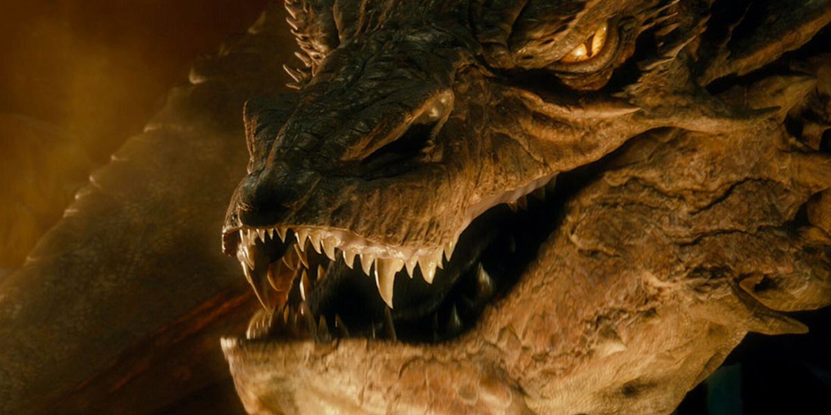 Smaug sorrindo no terceiro filme do Hobbit