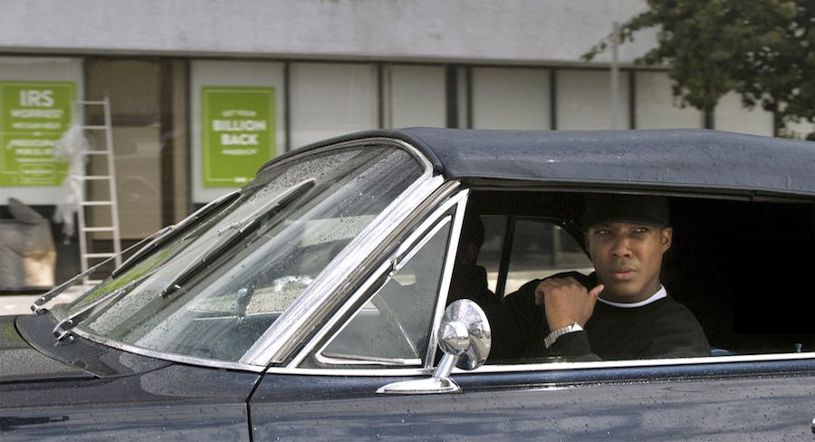 Dr Dre vs Suge Knight in 'Straight Outta Compton' Movie