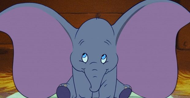 Dumbo parecendo tímido