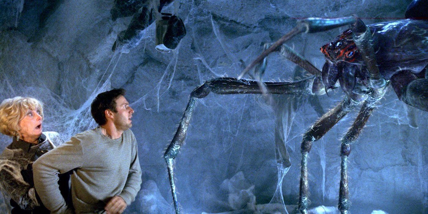 David Arquette faces a giant spider in Eight Legged Freaks