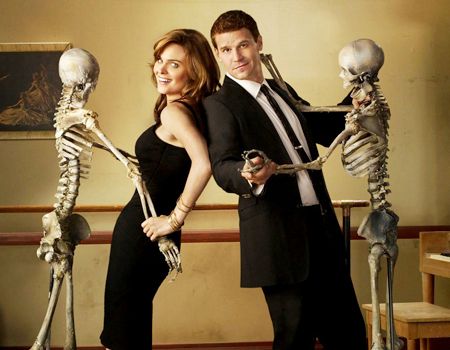 Emily Deschanel and Davie Boreanaz in Bones