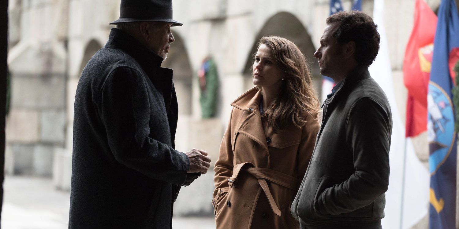 Frank Langella Keri Russell and Mathew Rhys in The Americans Season 4 Episode 13