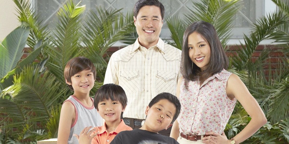 Fresh Off the Boat cast members posing together