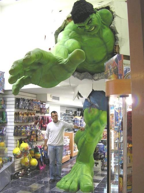 Giant Hulk Comic Shop