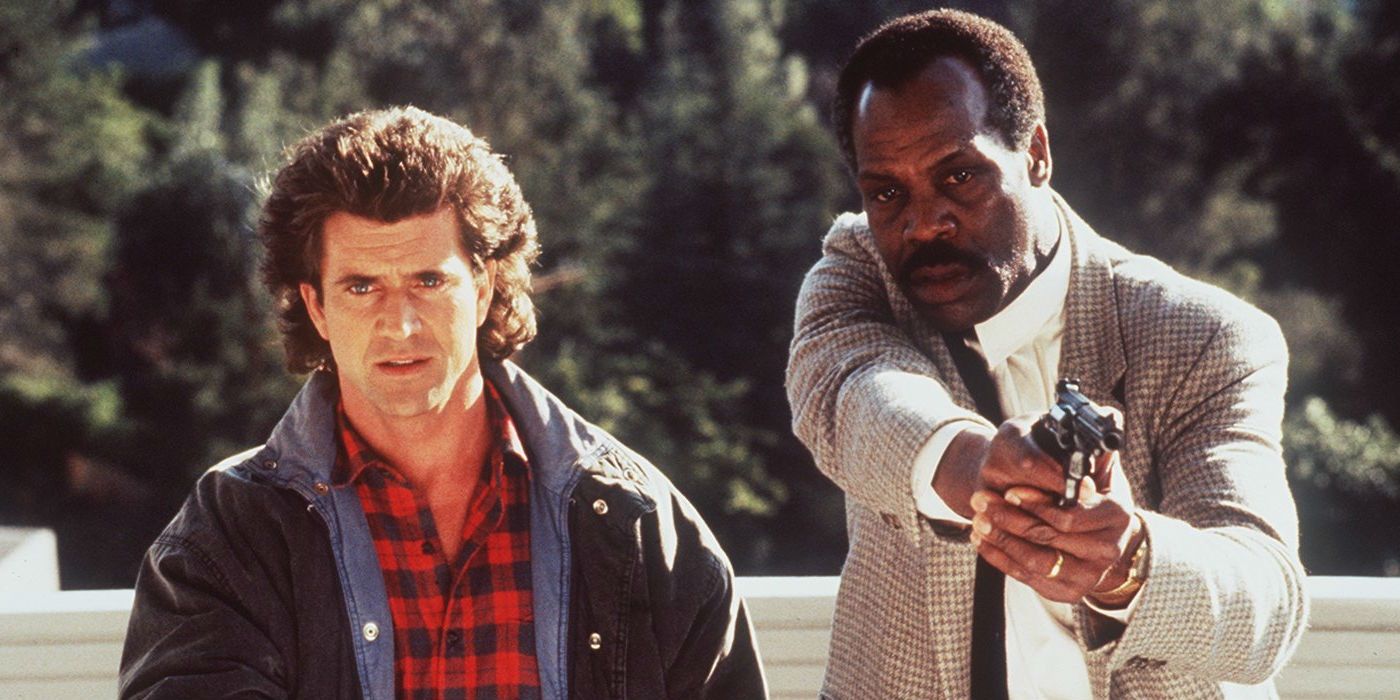 Danny Glover and Mel Gibson pursuing a perp in Lethal Weapon