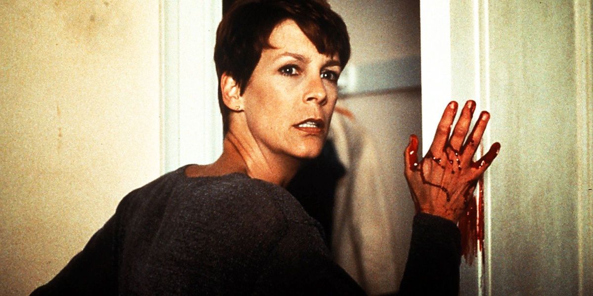 Laurie Strode looking scared in Halloween H20.