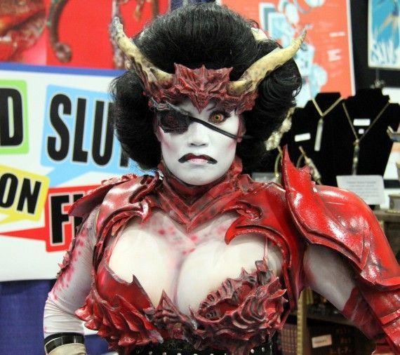 Comic Con 2014 Cosplay - Unknown Busty, Horned, Eye-Patch wearing Demon Woman