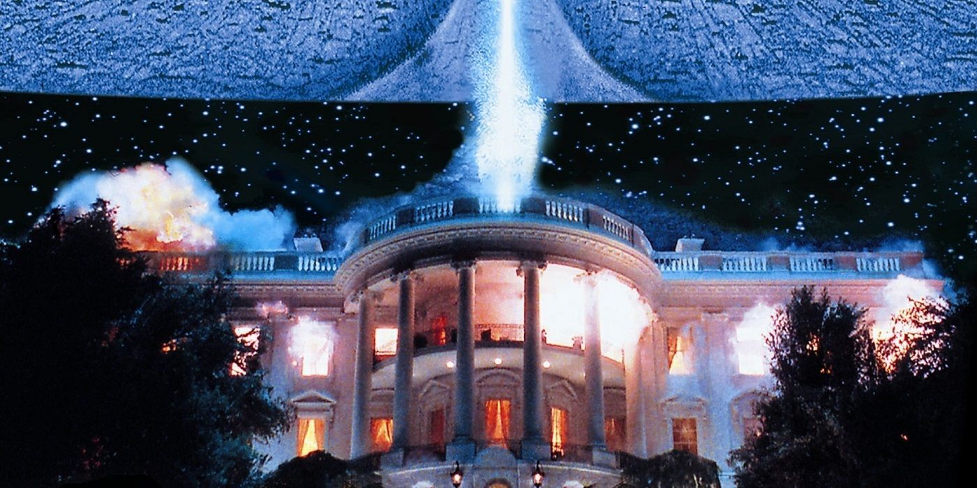 The aliens destroy the White House in Independence Day