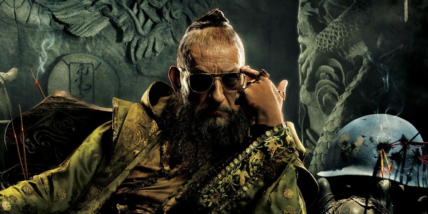 Le Mandarin sur son trône dans une image promotionnelle pour Iron Man 3.