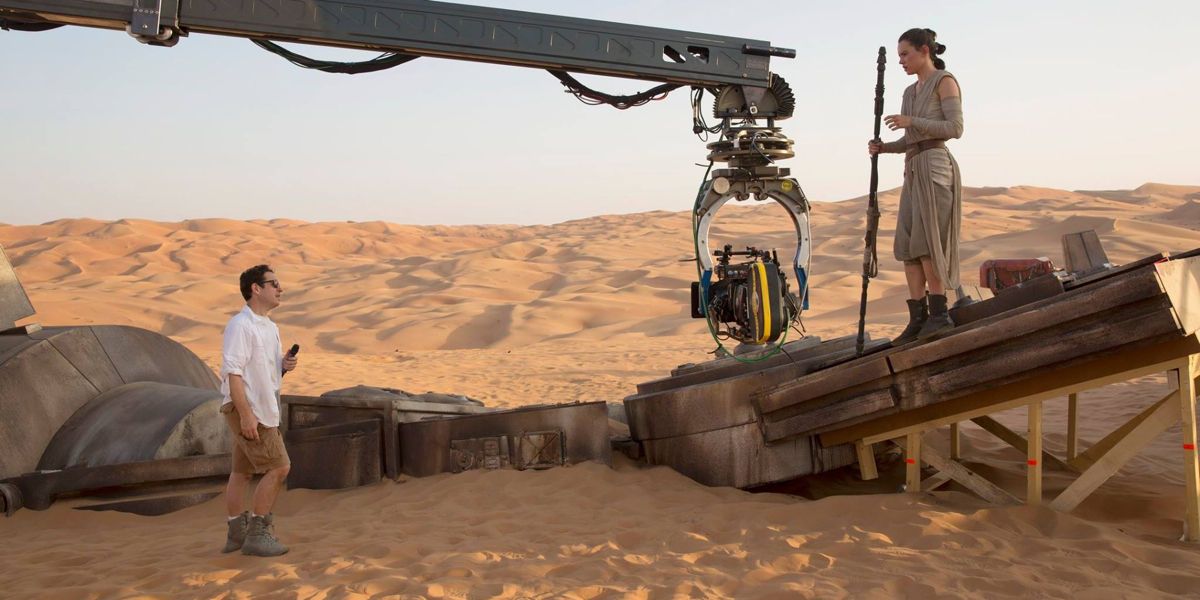 J.J. Abrams and Daisy Ridley on Star Wars set