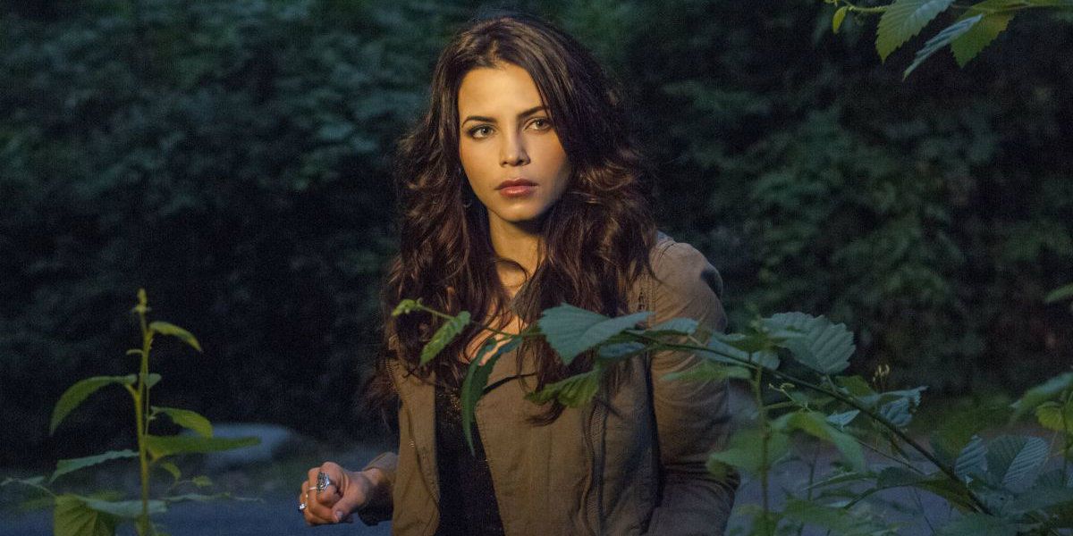 Jenna Dewan-Tatum in 'Witches of East End'