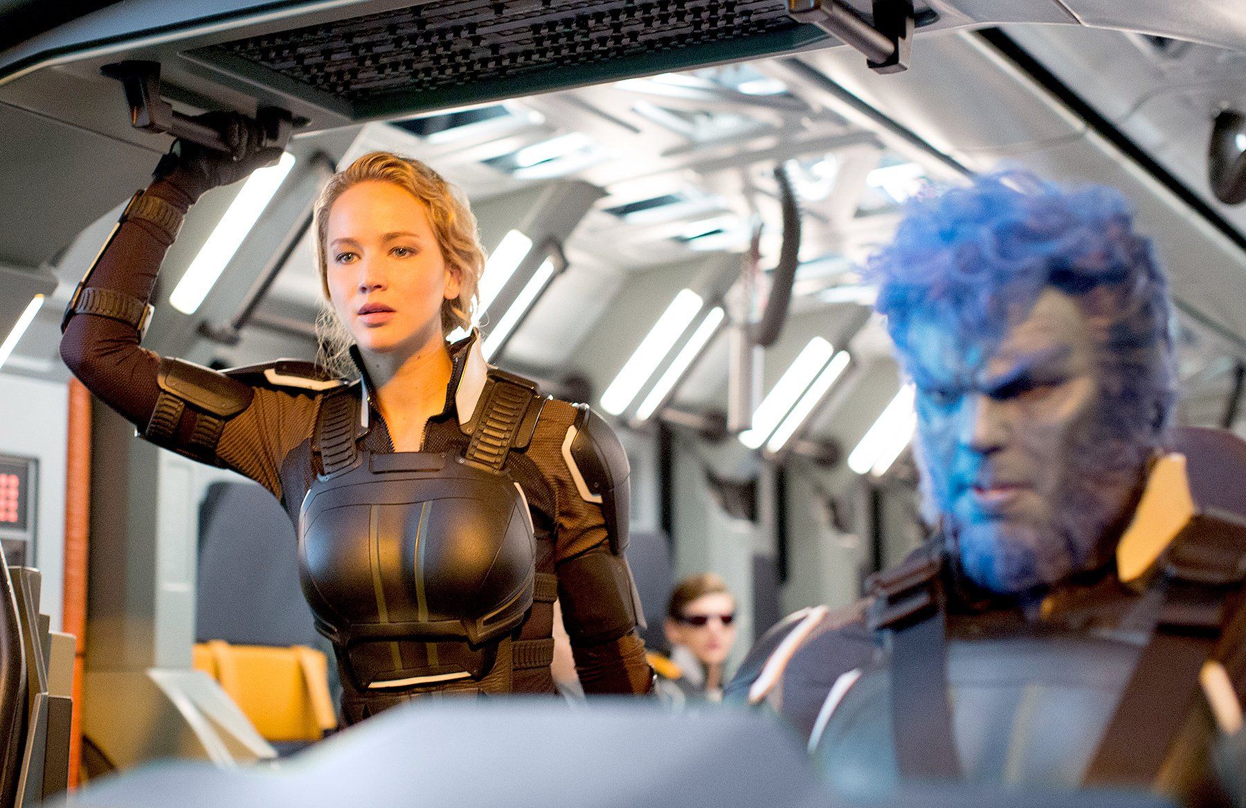 Jennifer Lawrence and Nicholas Hoult in X-Men Apocalypse