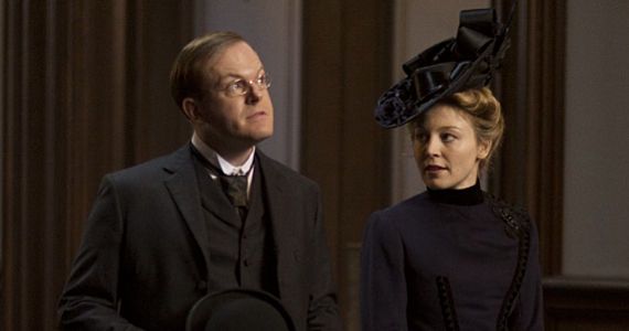 Jeremy Bobb and Juliet Rylance in The Knick season 1 episode 1