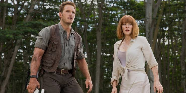 10 Movies That Revived Dead Franchises 17 Jurassic World2.jpg?q=50&fit=crop&w=740&h=370&dpr=1