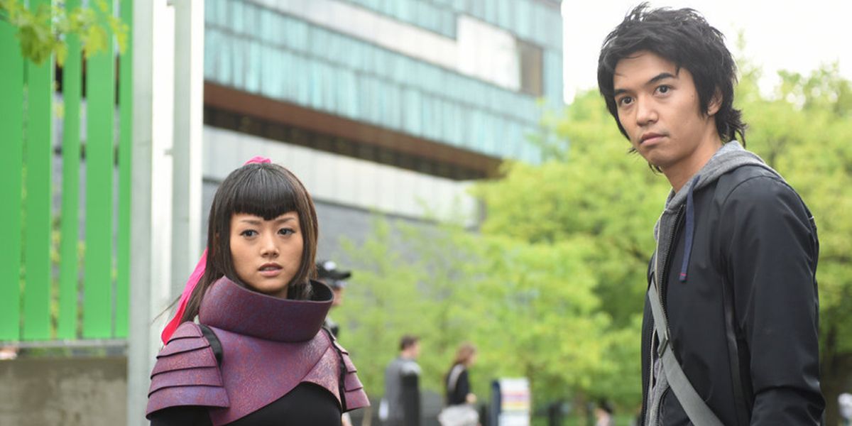 Kiki Sukezane as Miko Otomo, Toru Uchikado as Ren Shimosawa Heroes Reborn Season 1 Episode 5