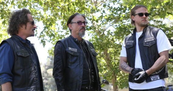 Kim Coates Tommy Flanagan and Charlie Hunnam in Sons of Anarchy Wolfsangel