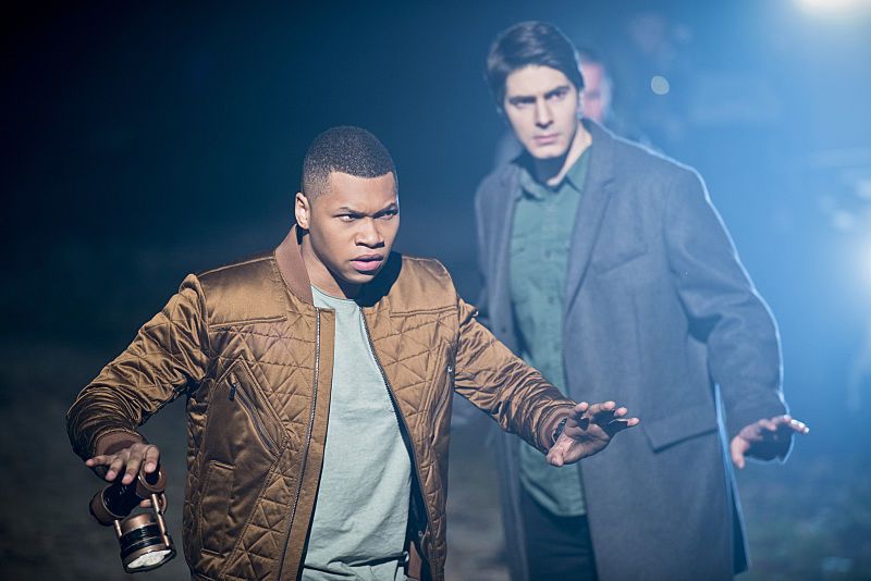 Legends of Tomorrow Leviathan Franz Drameh as Jefferson Jackson and Brandon Routh as Ray Palmer