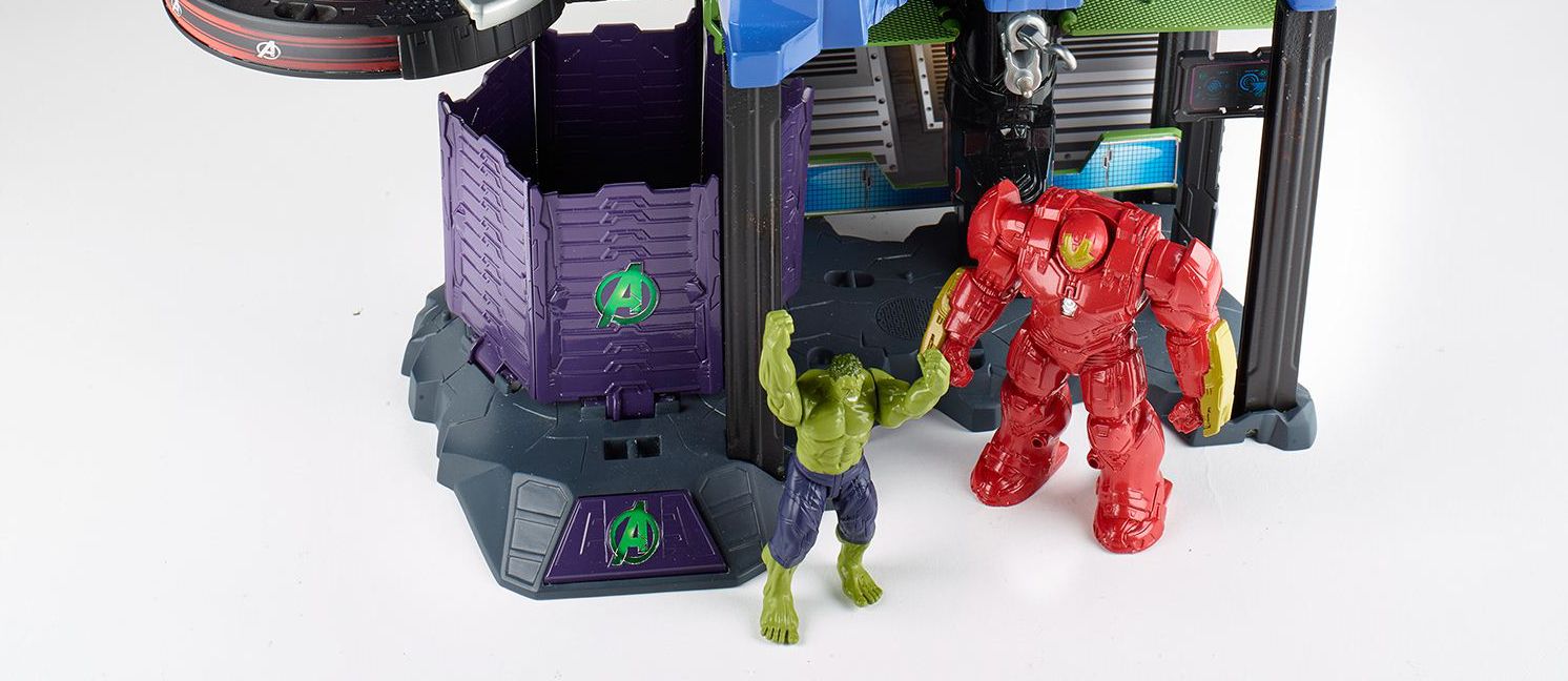 MARVEL'S AVENGERS AGE OF ULTRON 2.5 - Hulk in Hulk Trap w Hulkbuster Iron Man Armor