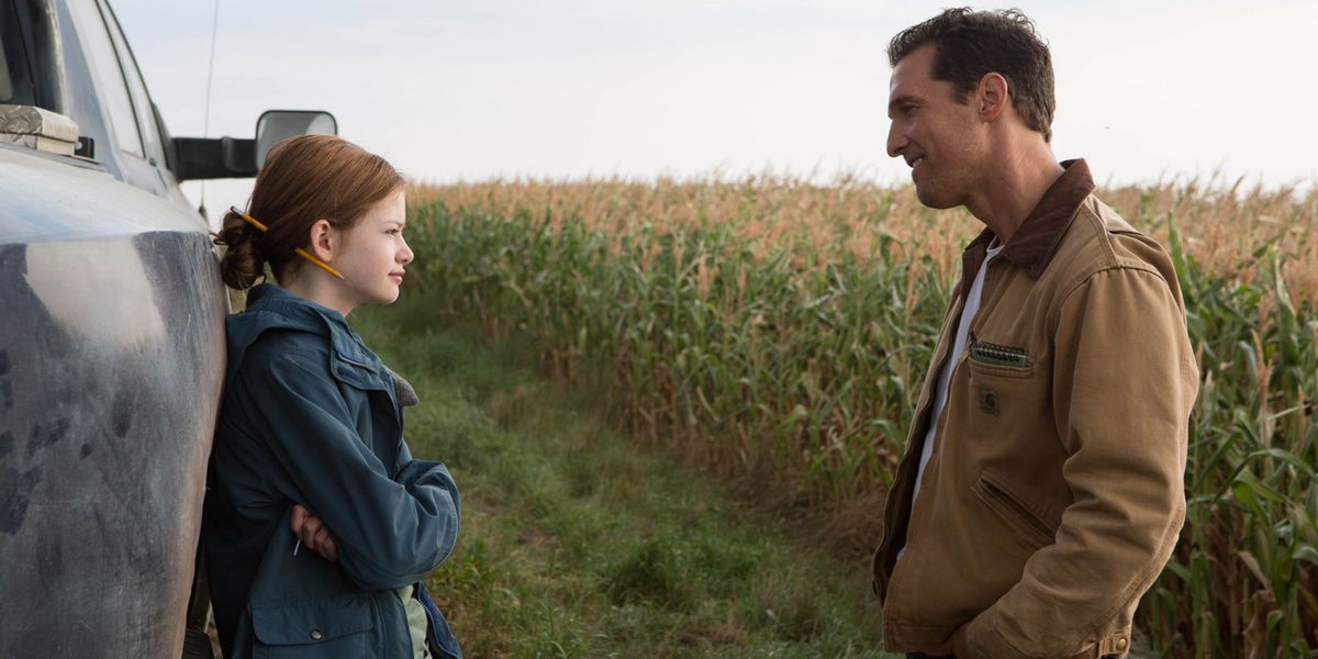 Mackenzie Foy and Matthe McConaughey in Interstellar
