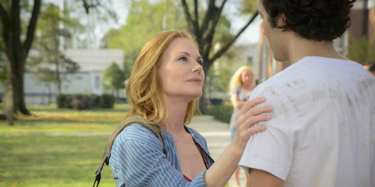 Marg Helgenberger in Under the Dome Season 3 Episode 1