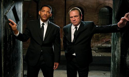 Men In Black 3 drops to second
