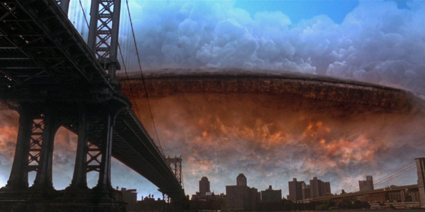 Alien Ship Comes in Over the George Washington Bridge in Independence Day