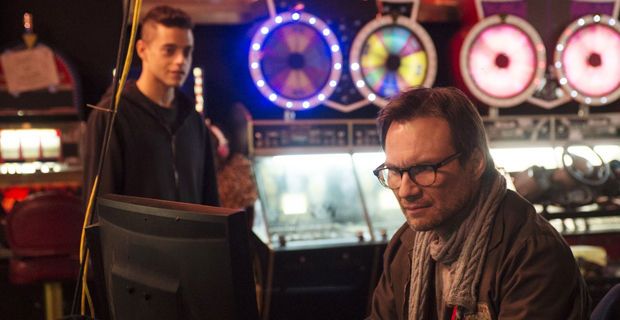 ‘Mr. Robot’ Exclusive Trailer: Christian Slater Goes High-Tech