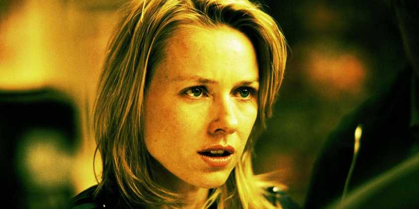 Cristina (Naomi Watts) with a concerned look on her face in 21 Grams