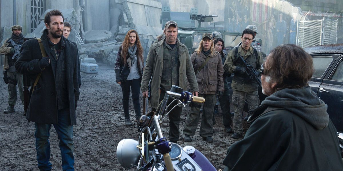 Noah Wyle and Will Patton in Falling Skies Season 5 Episode 10