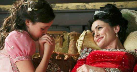 ONCE UPON A TIME Season 2 Episode 15 Snow mom