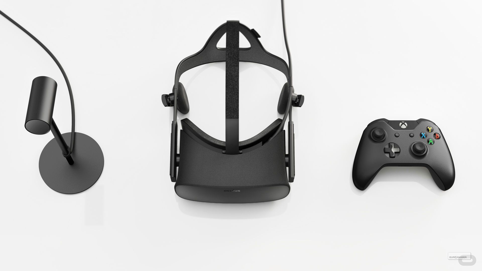 Oculus Rift Consumer Version Bundle with Xbox One controller