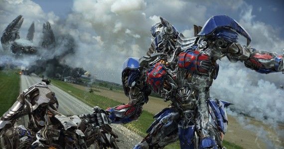 Optimus Prime Fighting in Transformers 4