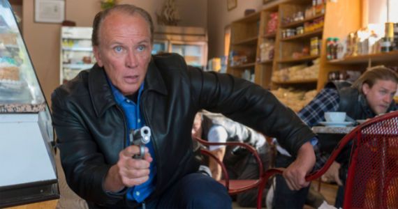 Peter Weller and Charlie Hunnam in Sons of Anarchy Poenitentia