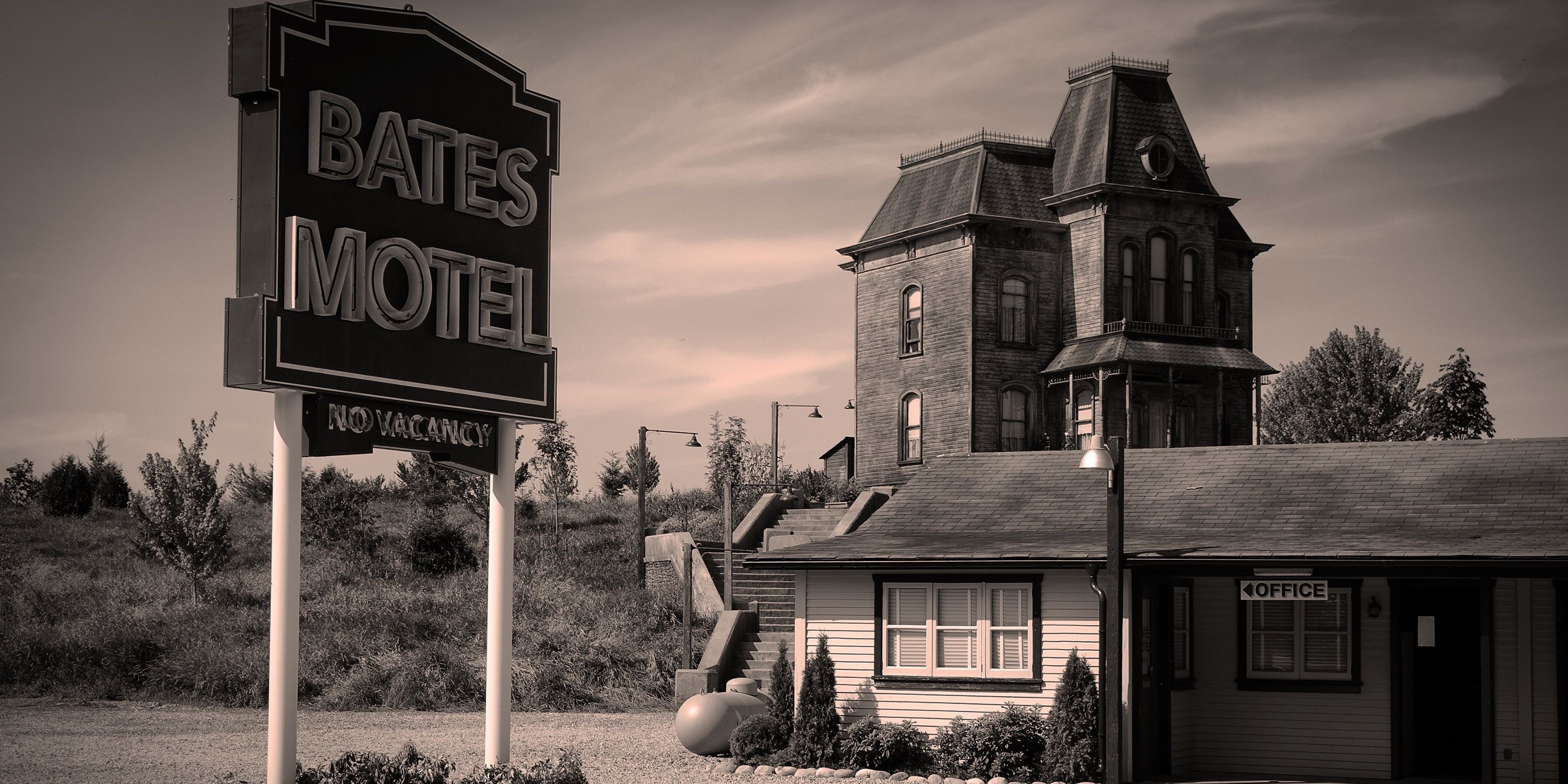 The Bates Motel in Psycho.