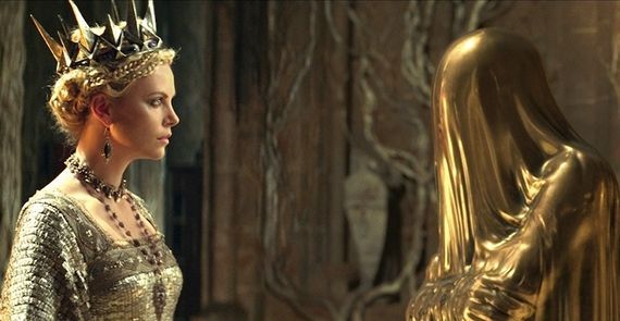 Ravenna (Charlize Theron) and the Magic Mirror in 'Snow White and the Huntsman'